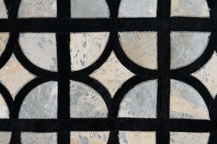 5' 2 x 8' Cowhide Leather Rug