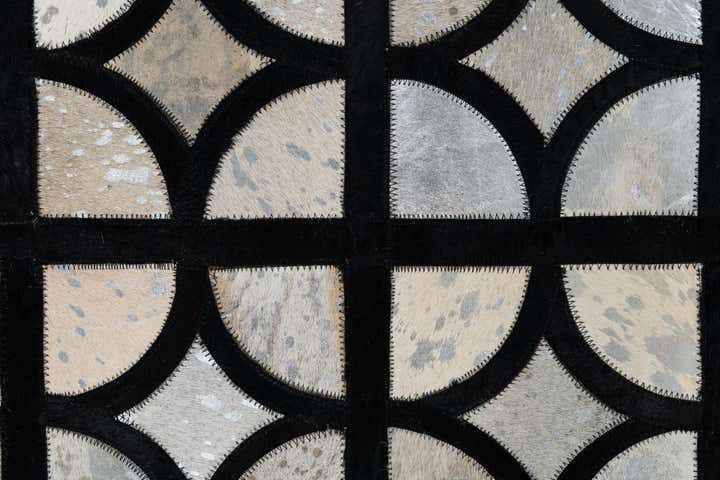 5' 2 x 8' Cowhide Leather Rug