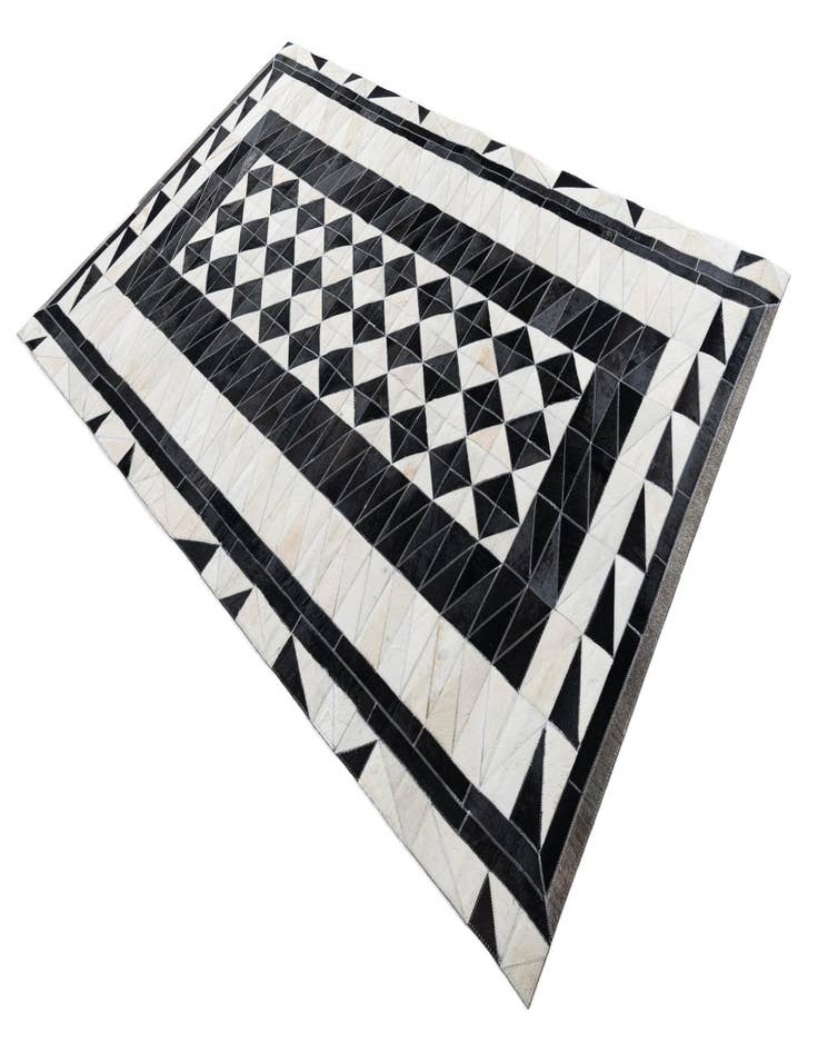 Detail image of 5' x 7' 10 Cowhide Leather Rug