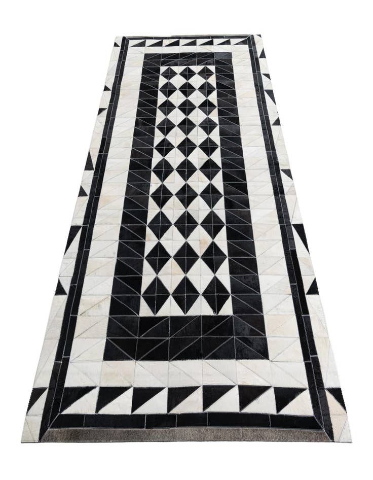 Detail image of 5' x 7' 10 Cowhide Leather Rug