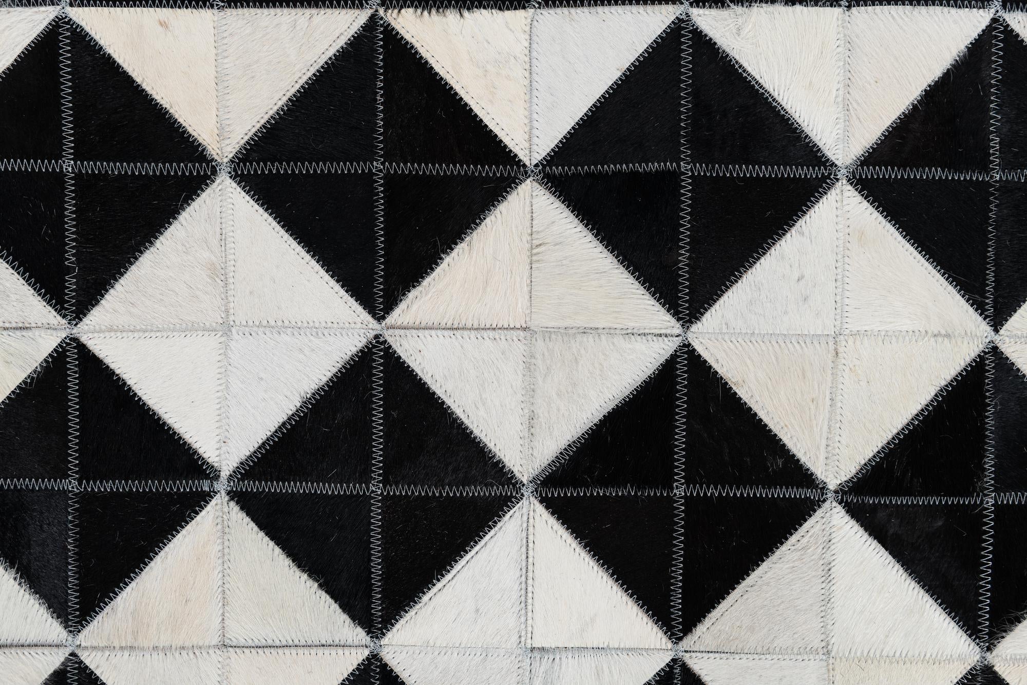 5' x 7' 10 Cowhide Leather Rug