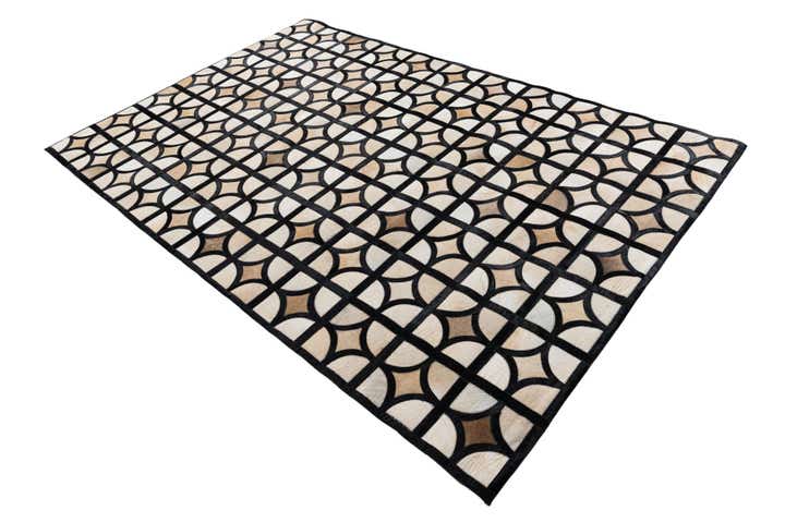 5' 2 x 8' Cowhide Leather Rug