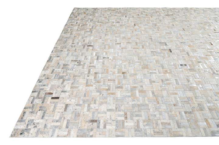 8' 1 x 10' Cowhide Leather Rug