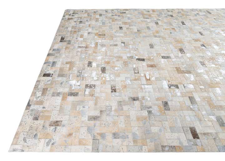 8' 1 x 10' Cowhide Leather Rug