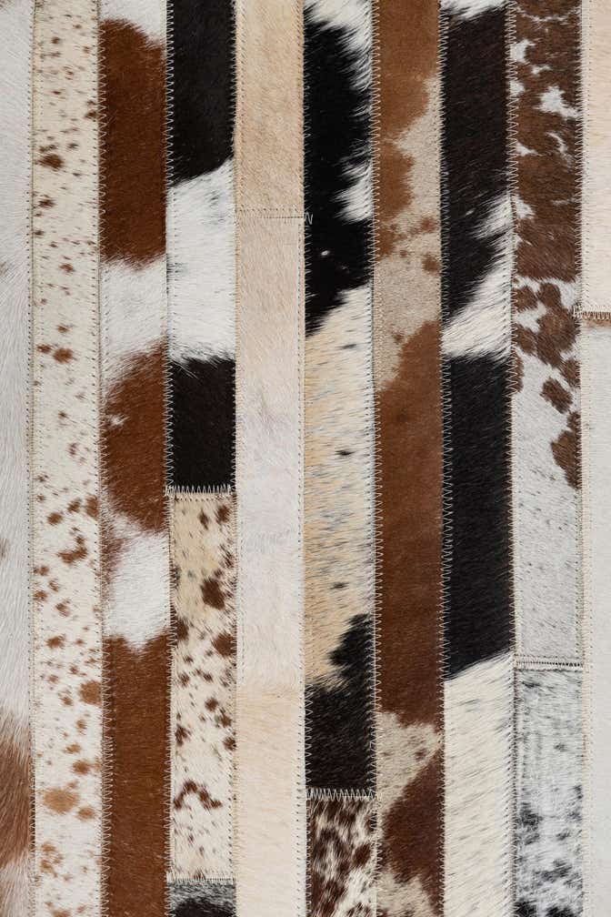 8' 1 x 10' Cowhide Leather Rug