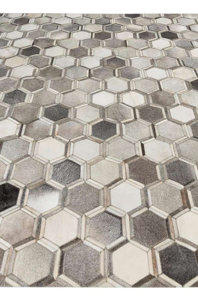 8' 1 x 10' Cowhide Leather Rug