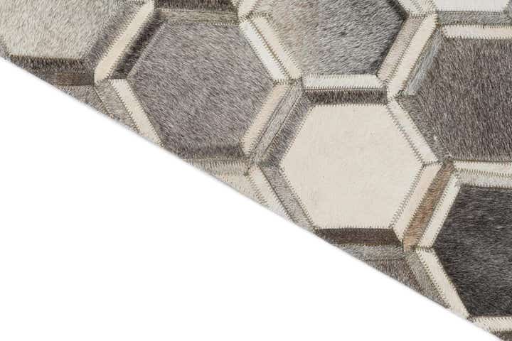 8' 1 x 10' Cowhide Leather Rug