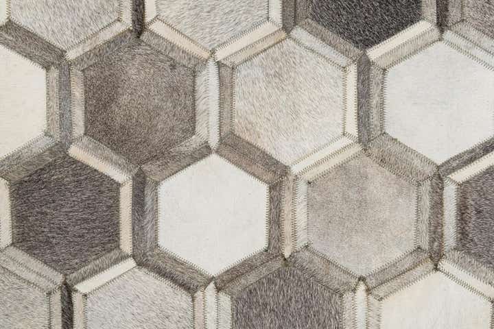 8' 1 x 10' Cowhide Leather Rug