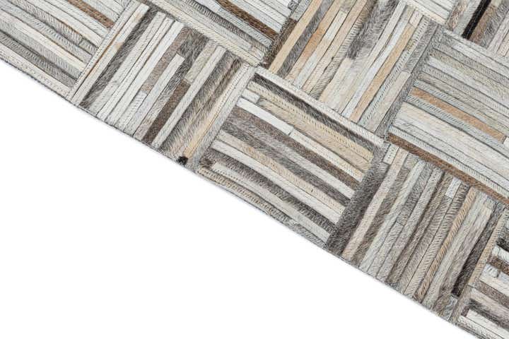 7' 10 x 9' 10 Cowhide Leather Rug