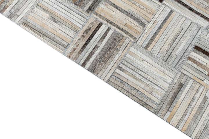 7' 10 x 9' 10 Cowhide Leather Rug