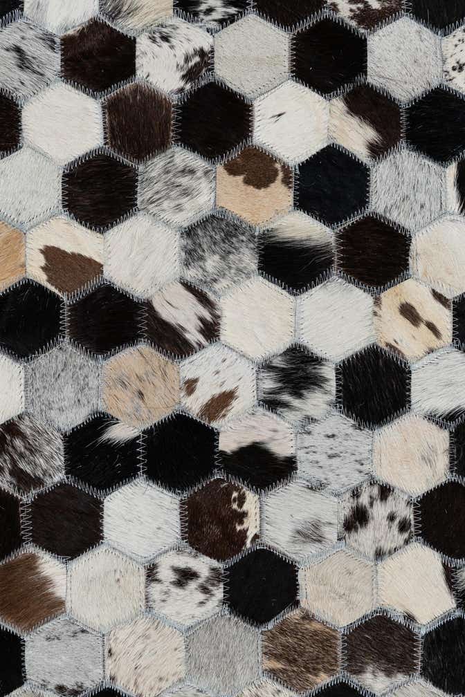 8' 1 x 10' Cowhide Leather Rug