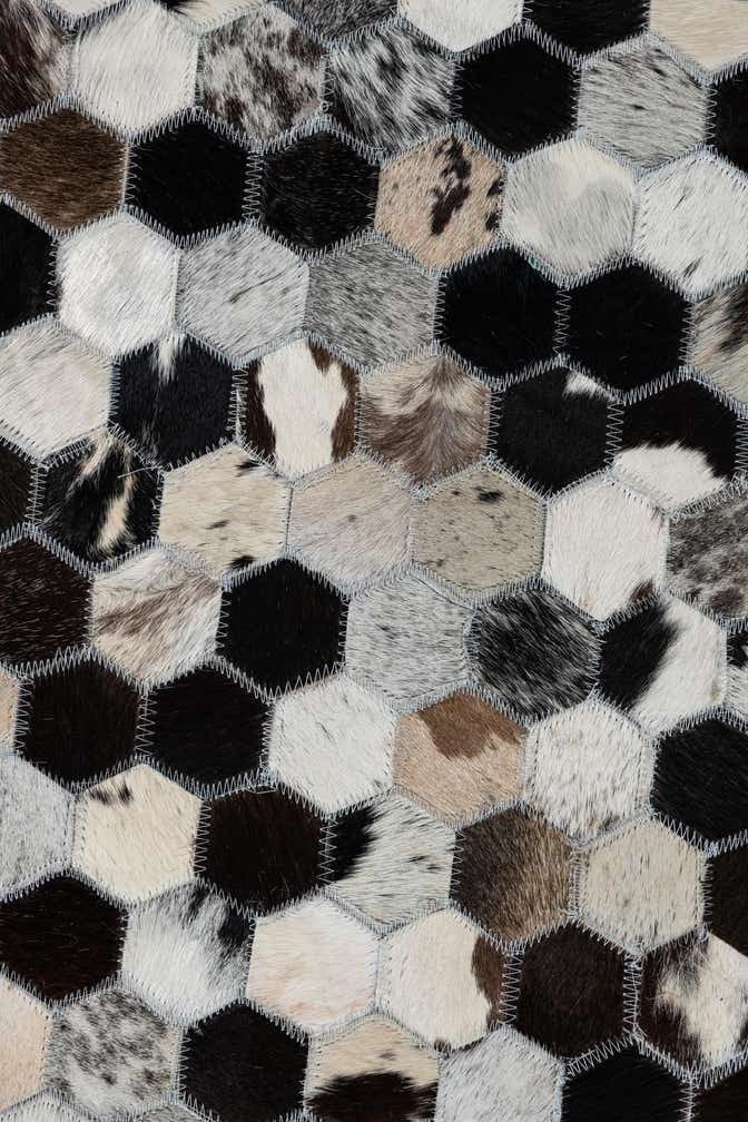 8' 1 x 10' Cowhide Leather Rug
