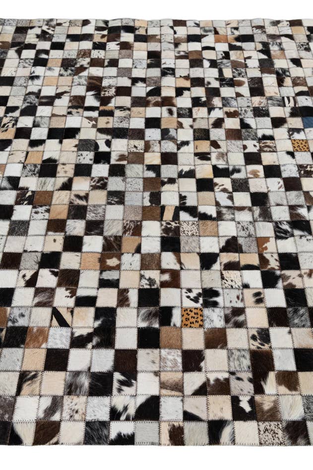 Detail image of 5' x 7' 10 Cowhide Leather Rug