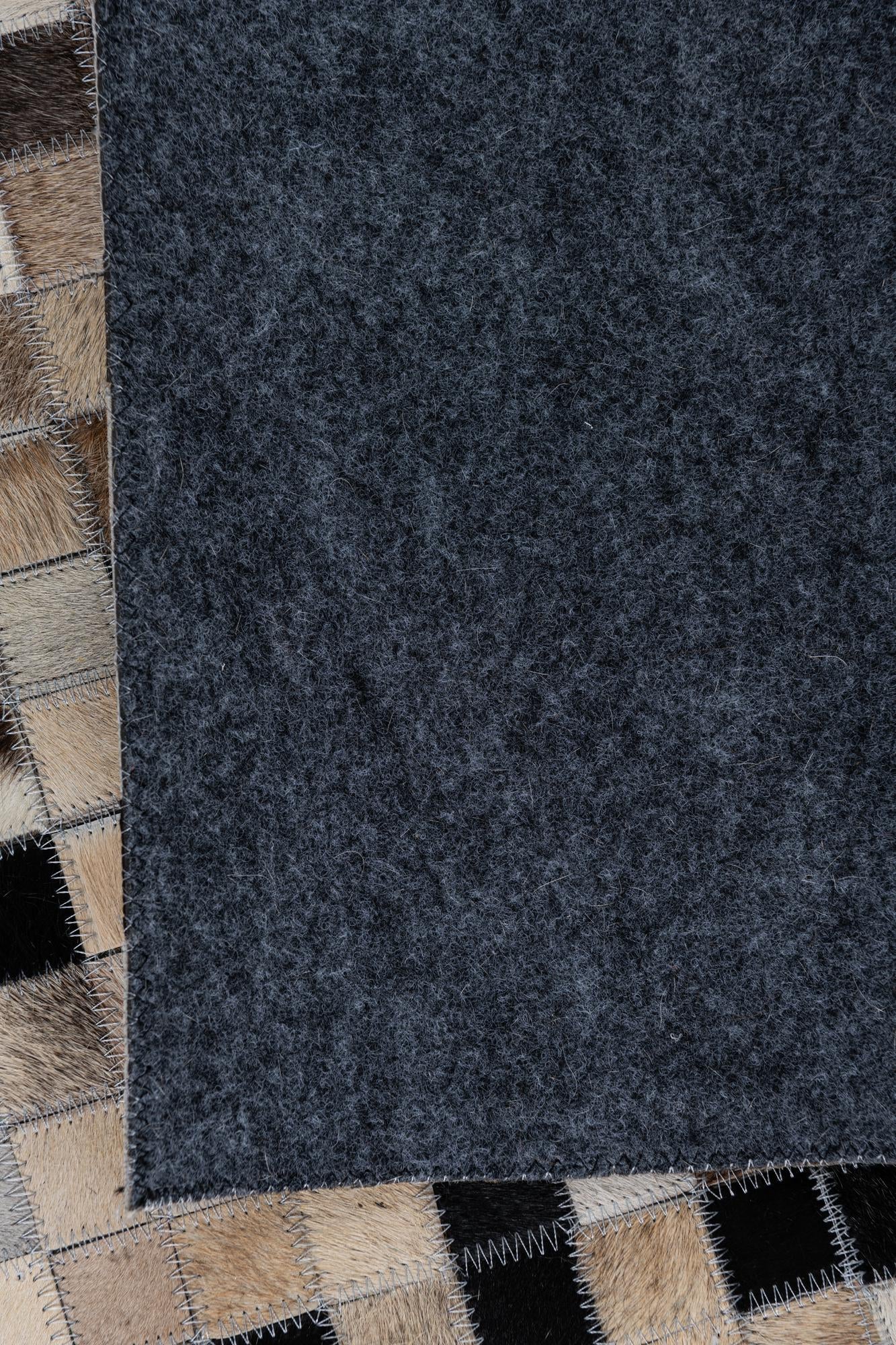 4' 10 x 7' 10 Cowhide Leather Rug