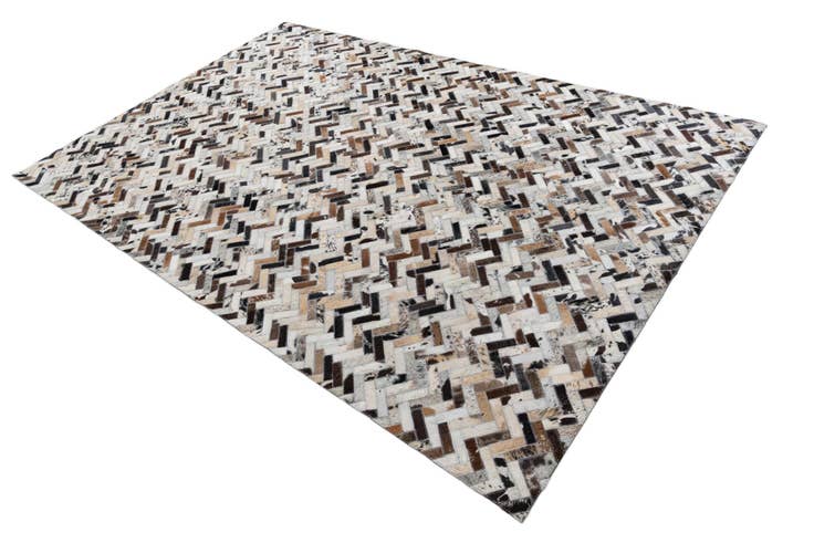 Detail image of 5' 1 x 7' 8 Cowhide Leather Rug