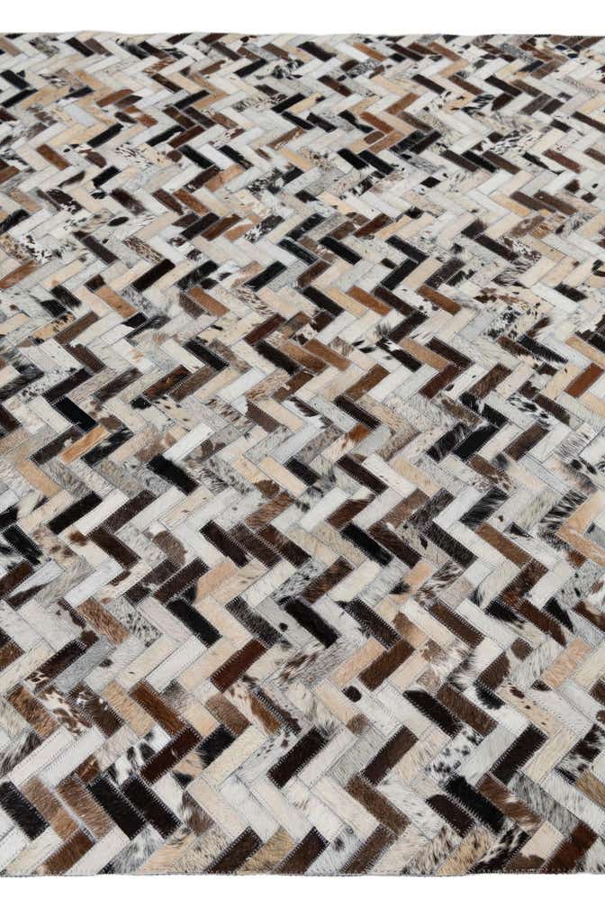 5' 1 x 7' 8 Cowhide Leather Rug