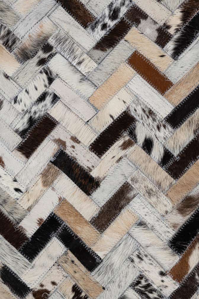 5' 1 x 7' 8 Cowhide Leather Rug
