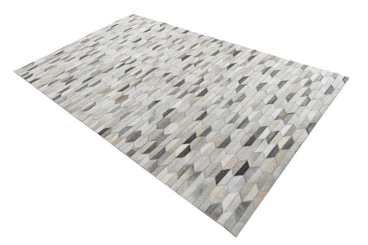 4' 10 x 8' Cowhide Leather Rug