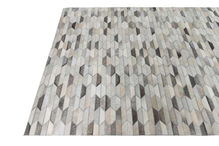 4' 10 x 8' Cowhide Leather Rug