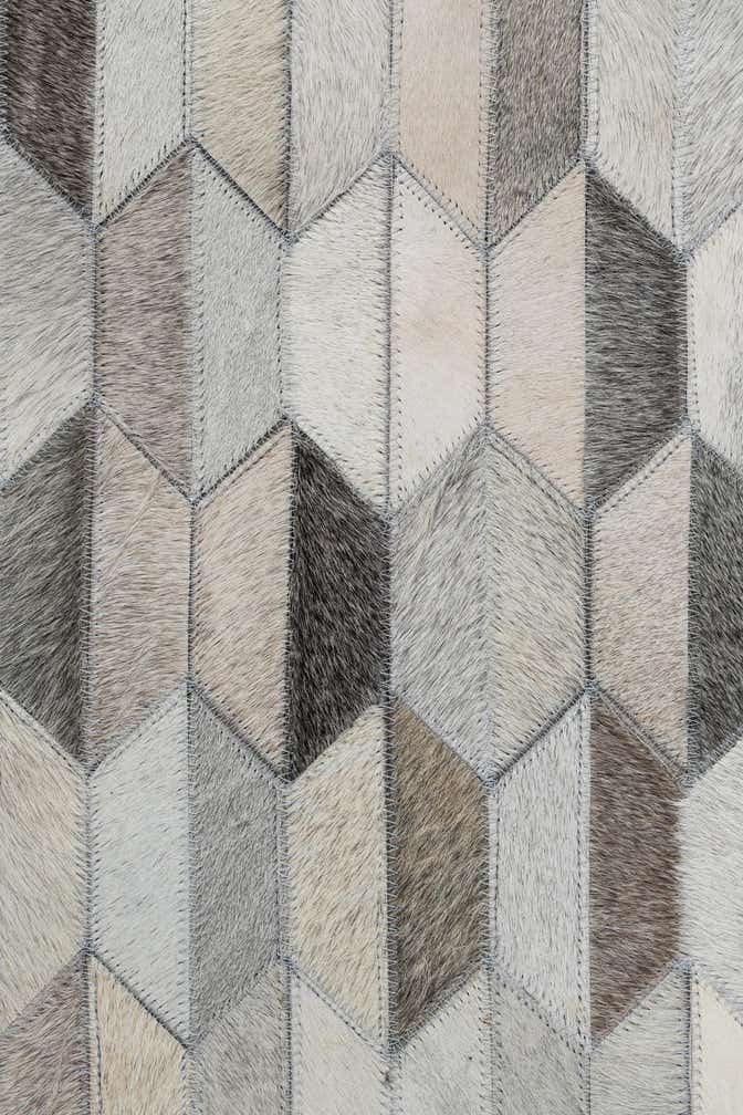 4' 10 x 8' Cowhide Leather Rug