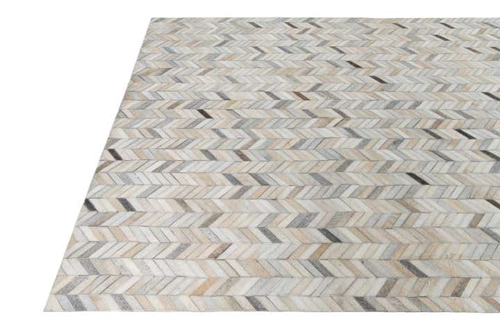 5' 1 x 8' Cowhide Leather Rug