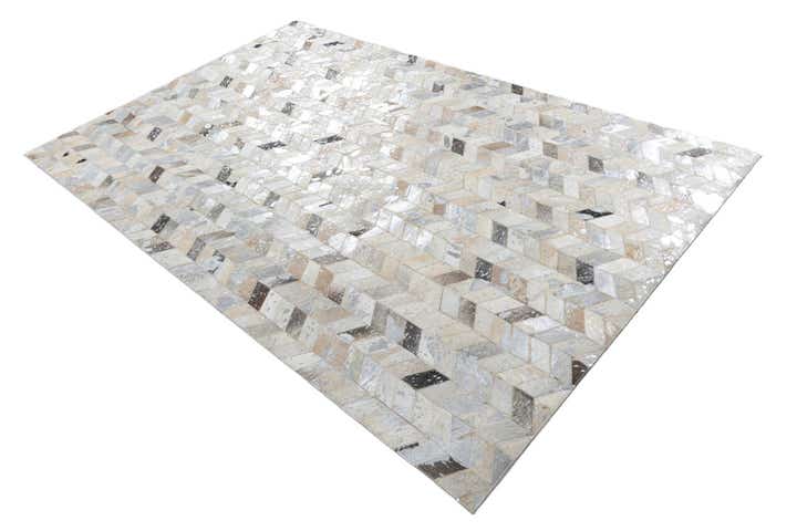 5' 1 x 8' Cowhide Leather Rug