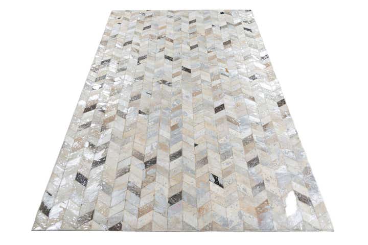 5' 1 x 8' Cowhide Leather Rug