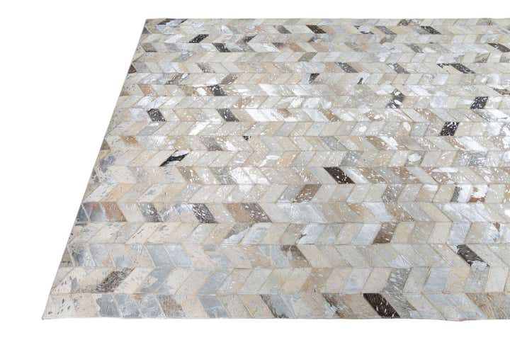 5' 1 x 8' Cowhide Leather Rug