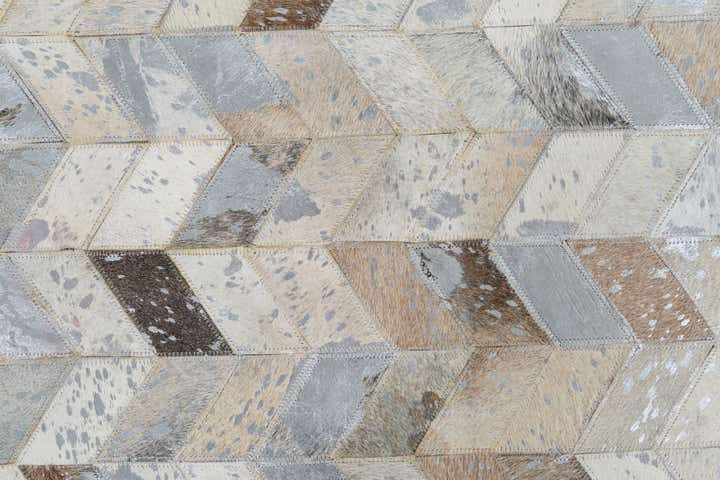 5' 1 x 8' Cowhide Leather Rug