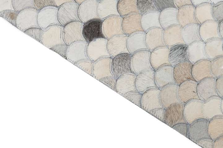 5' 1 x 7' 10 Cowhide Leather Rug