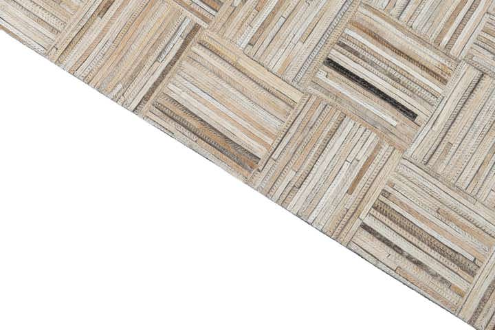 4' 10 x 7' 9 Cowhide Leather Rug