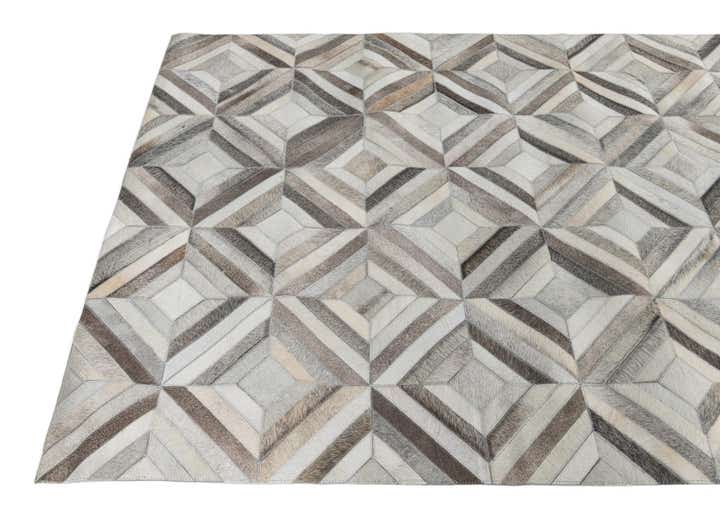 4' 7 x 7' 1 Cowhide Leather Rug