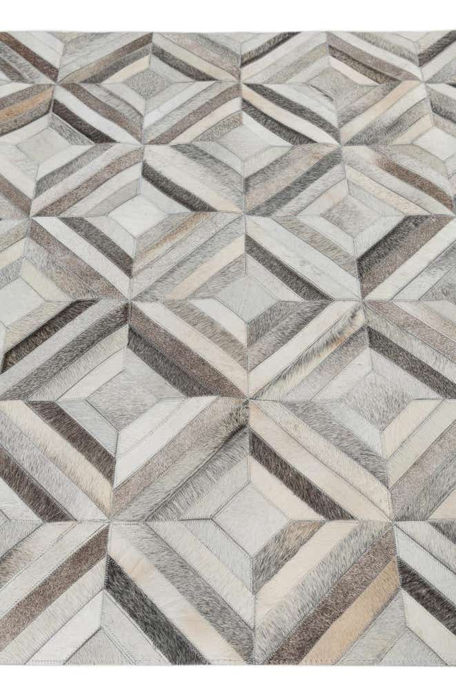 4' 7 x 7' 1 Cowhide Leather Rug
