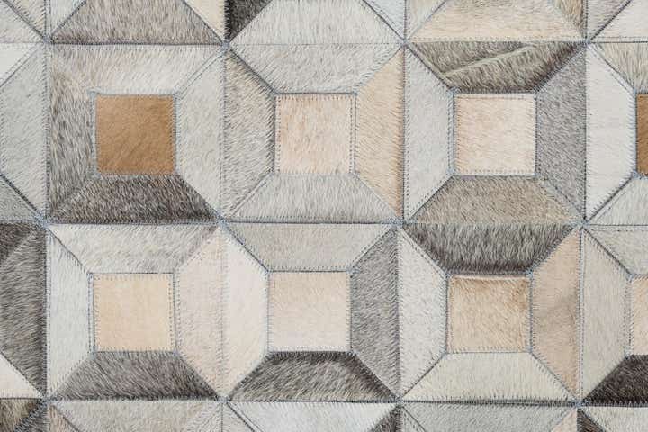 5' x 8' Cowhide Leather Rug