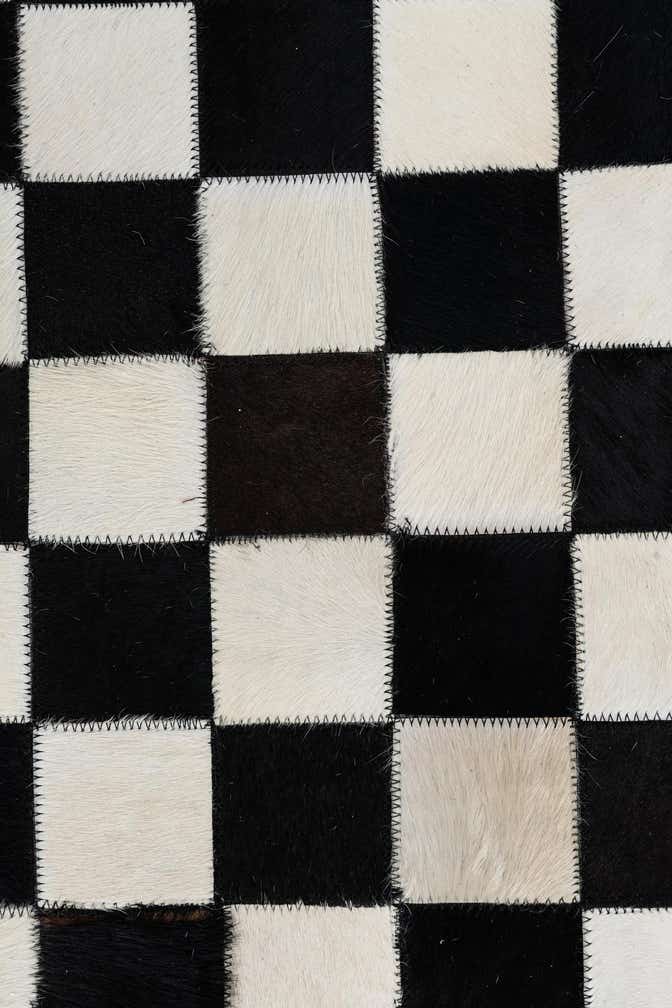 5' x 8' Cowhide Leather Rug