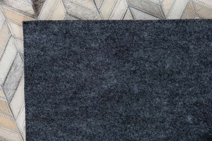 5' x 8' Cowhide Leather Rug