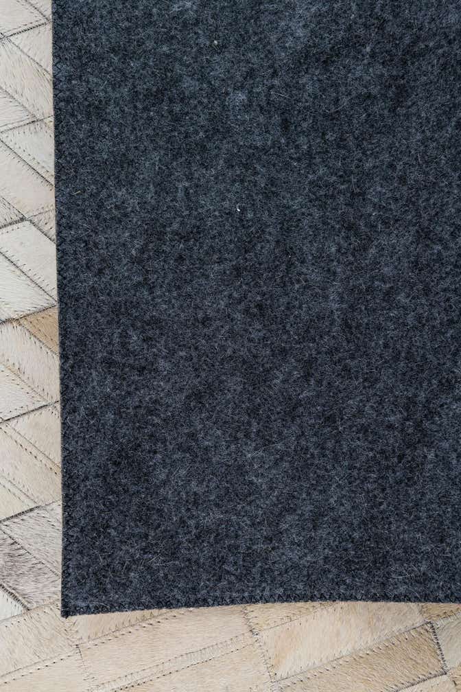 5' 1 x 8' Cowhide Leather Rug