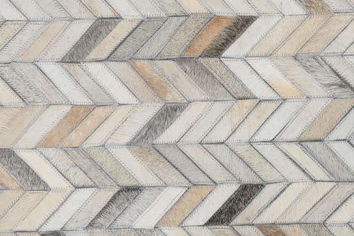 5' x 7' 10 Cowhide Leather Rug