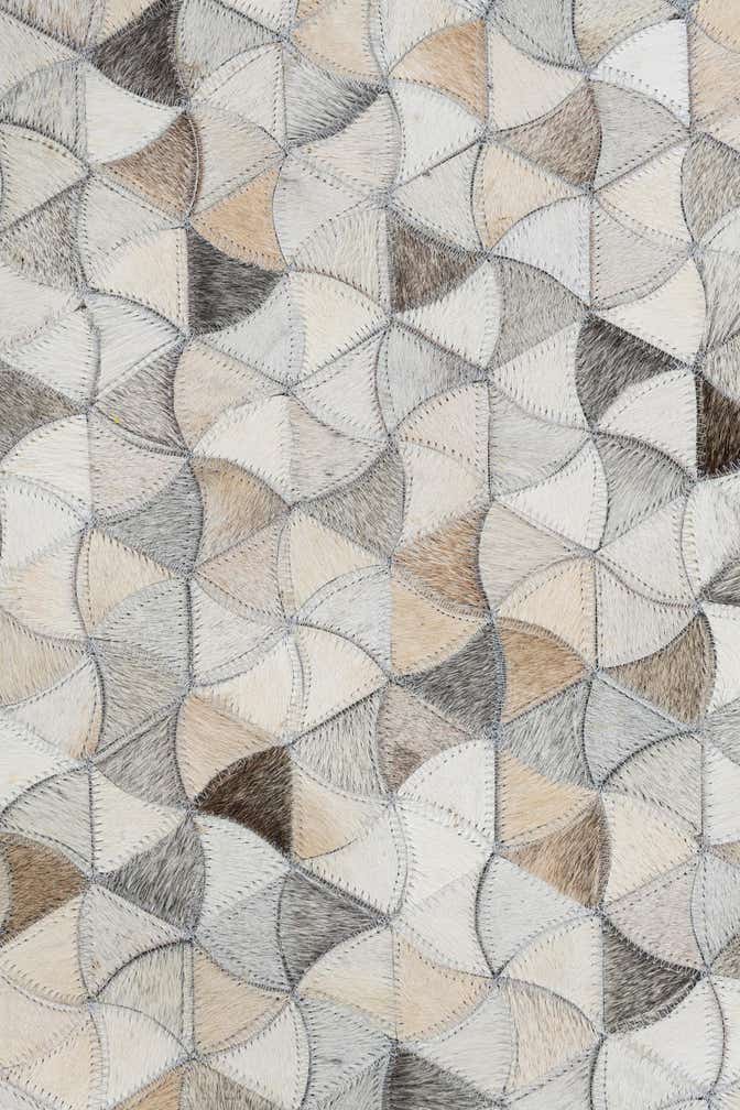 5' 2 x 8' Cowhide Leather Rug