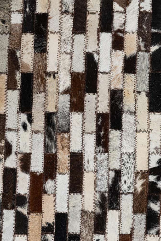 5' x 7' 10 Cowhide Leather Rug
