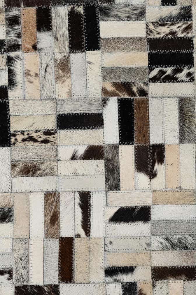 5' x 7' 9 Cowhide Leather Rug