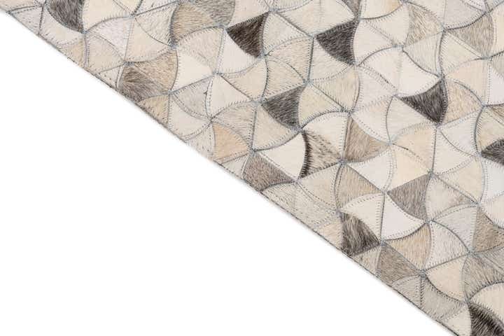 5' 2 x 8' Cowhide Leather Rug