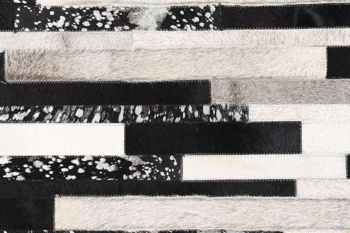 5' x 8' 2 Cowhide Leather Rug