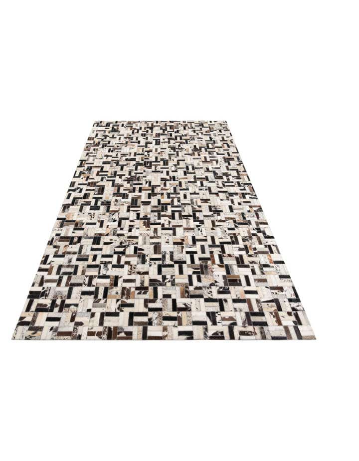 5' x 8' Cowhide Leather Rug