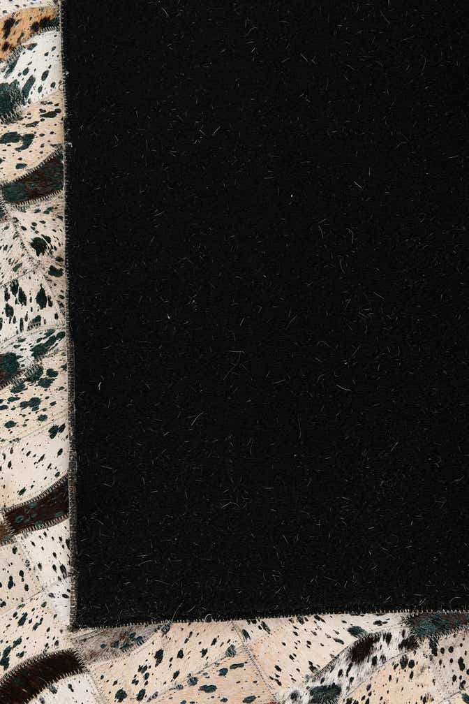 5' x 8' Cowhide Leather Rug