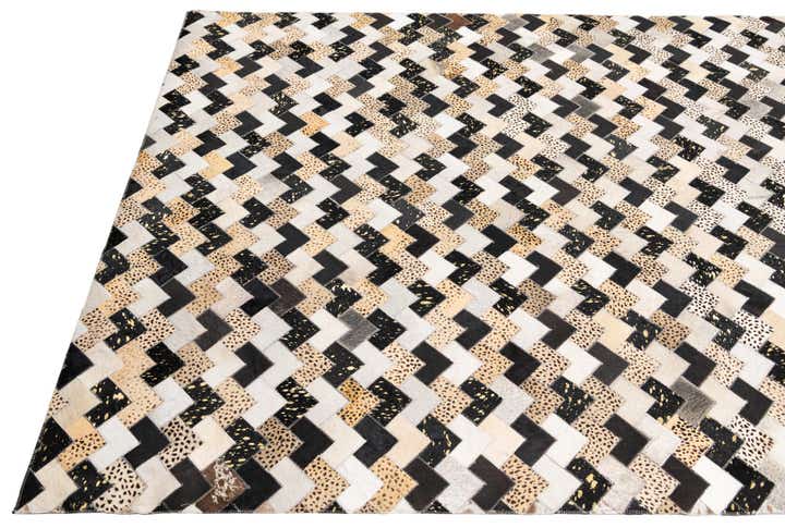 5' x 7' 10 Cowhide Leather Rug