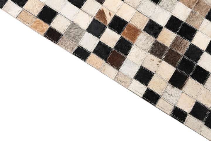 5' x 7' 10 Cowhide Leather Rug