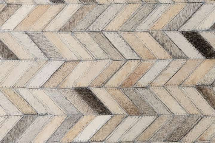 5' 1 x 8' Cowhide Leather Rug