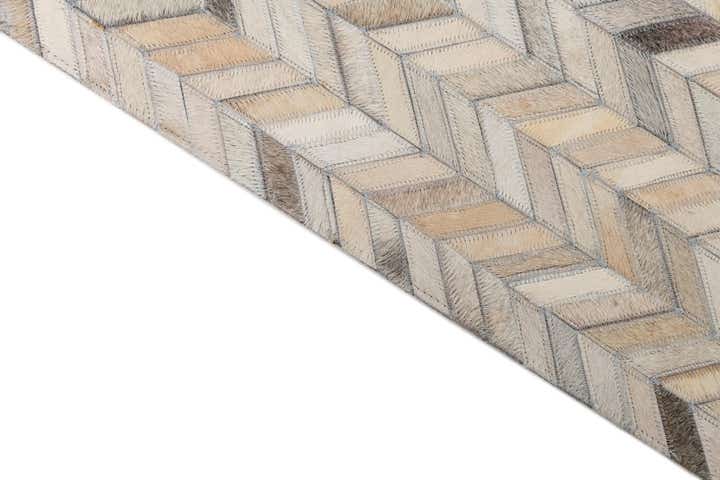 5' x 8' Cowhide Leather Rug