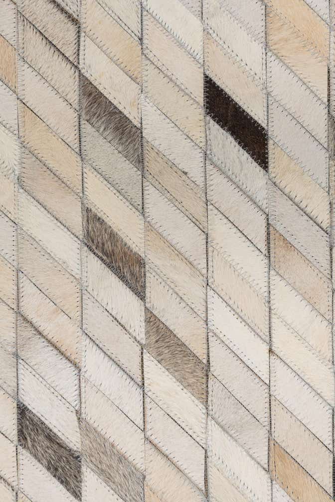 5' x 7' 10 Cowhide Leather Rug